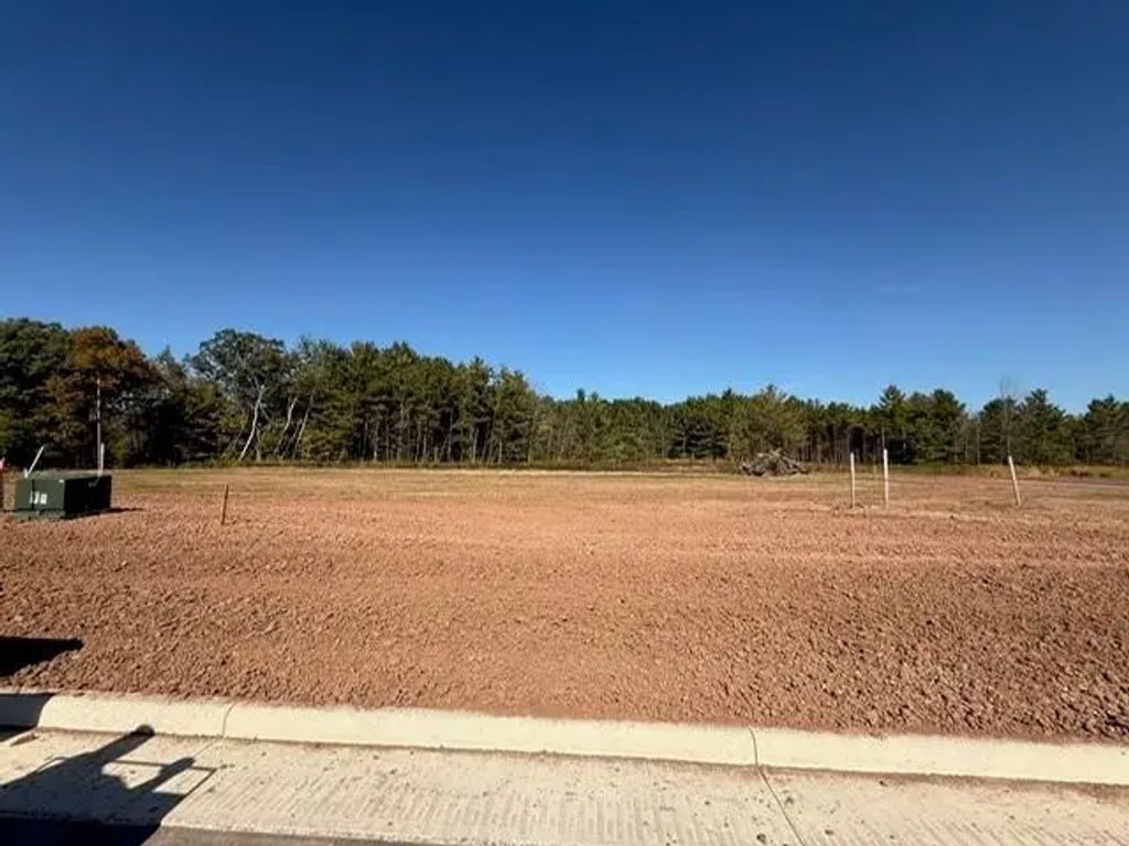 206 Savoy Street 53, DE PERE