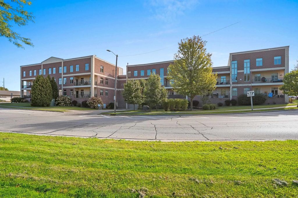 555 Main Avenue 208, DE PERE