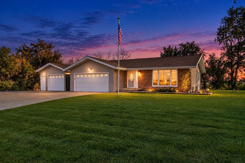 W1073 County Rd Jj, KAUKAUNA