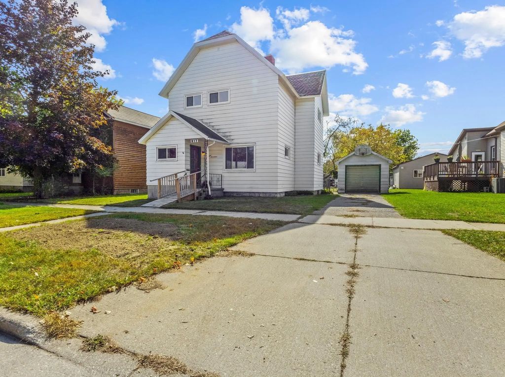 817 Terrace Avenue, MARINETTE
