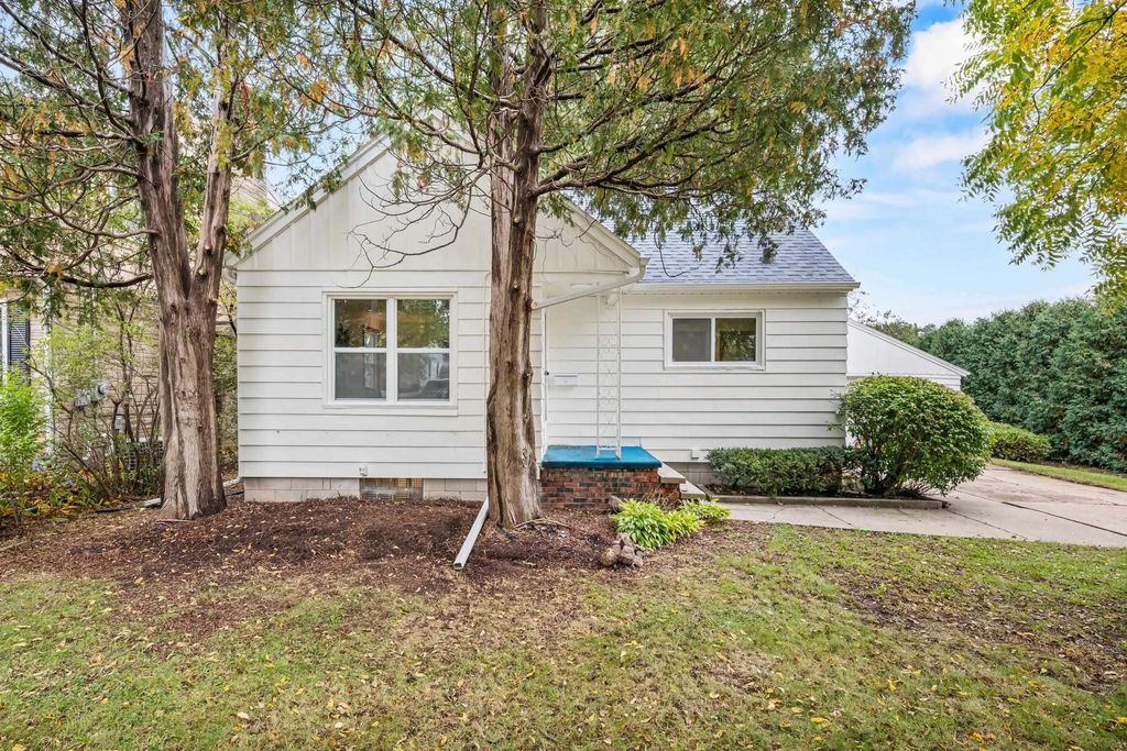 1112 Lawe Street, KAUKAUNA