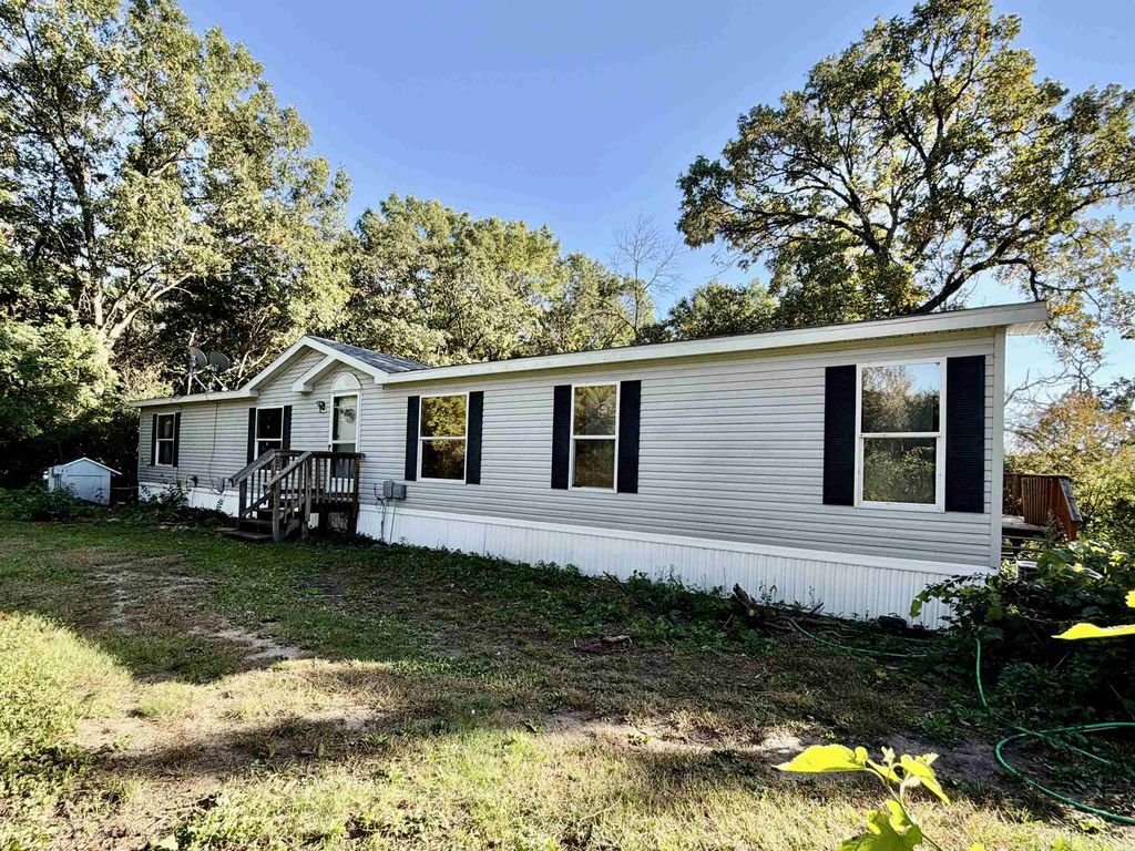 E1657 Pine Lane, WAUPACA