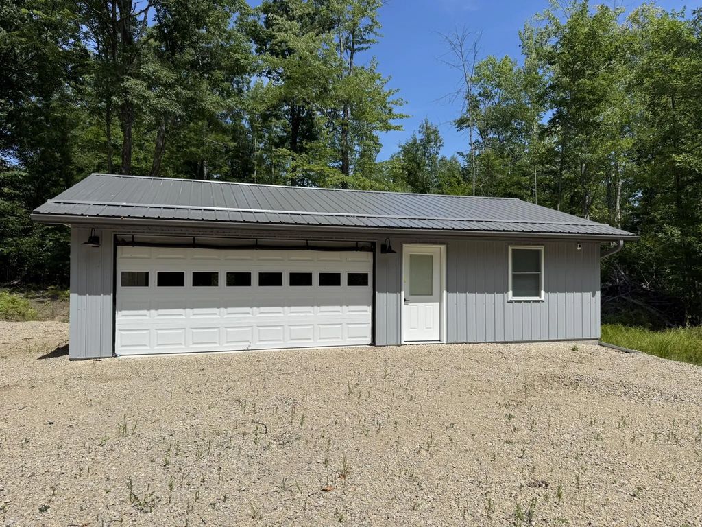 N11920 Menominee Woods Drive, WAUSAUKEE