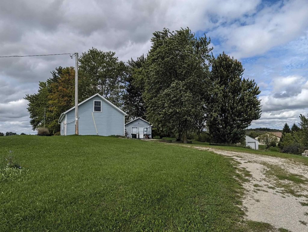 W1372 County Hh, NEW HOLSTEIN