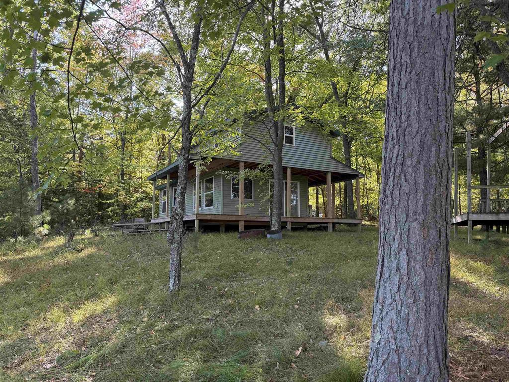N7108 W Lake Crest Drive, SHAWANO
