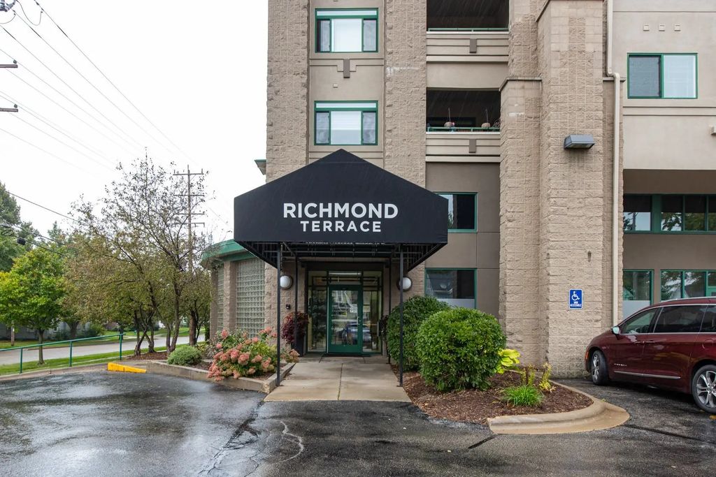 400 N Richmond Street 301, APPLETON