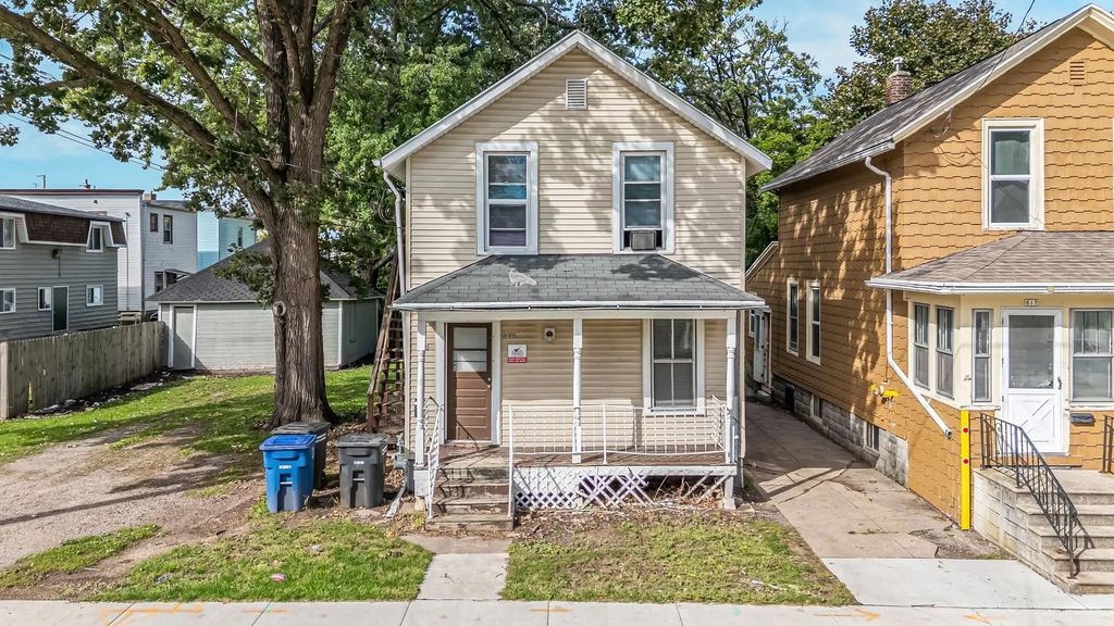 813 Cherry Street, OSHKOSH