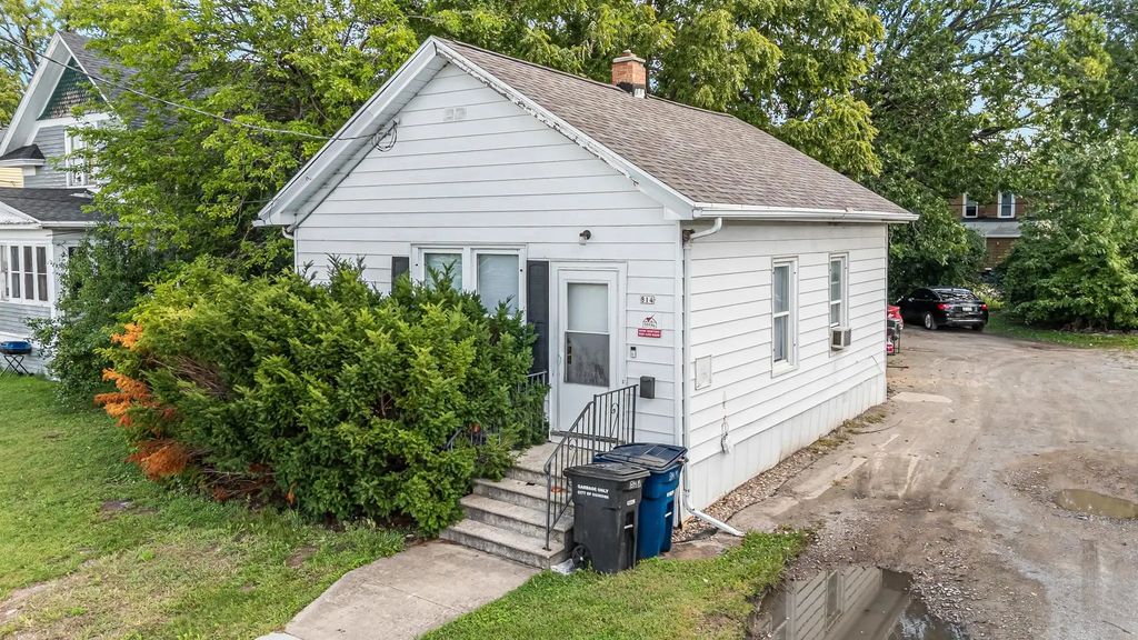 814 Mckinley Street, OSHKOSH