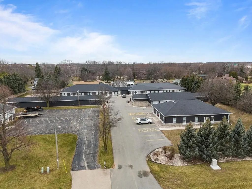 1348 W American Drive, NEENAH
