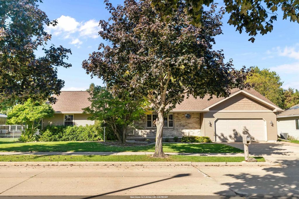 151 Graceland Drive, OSHKOSH