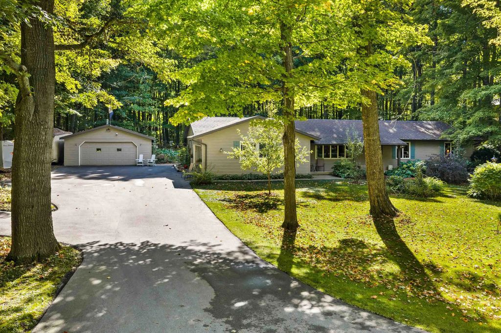 5485 N Maple Heights Circle, STURGEON BAY