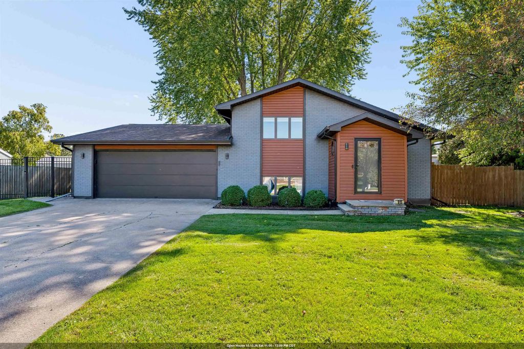 915 Bavarian Court, OSHKOSH