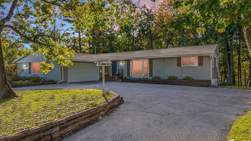 N3425 County Road Q, WAUPACA