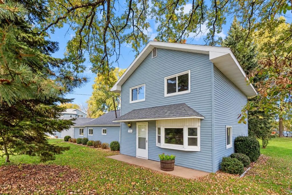 5592 Lake Road, OSHKOSH