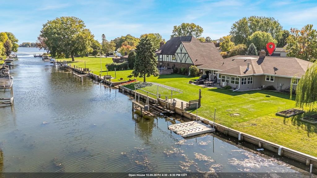 850 Bavarian Court, OSHKOSH