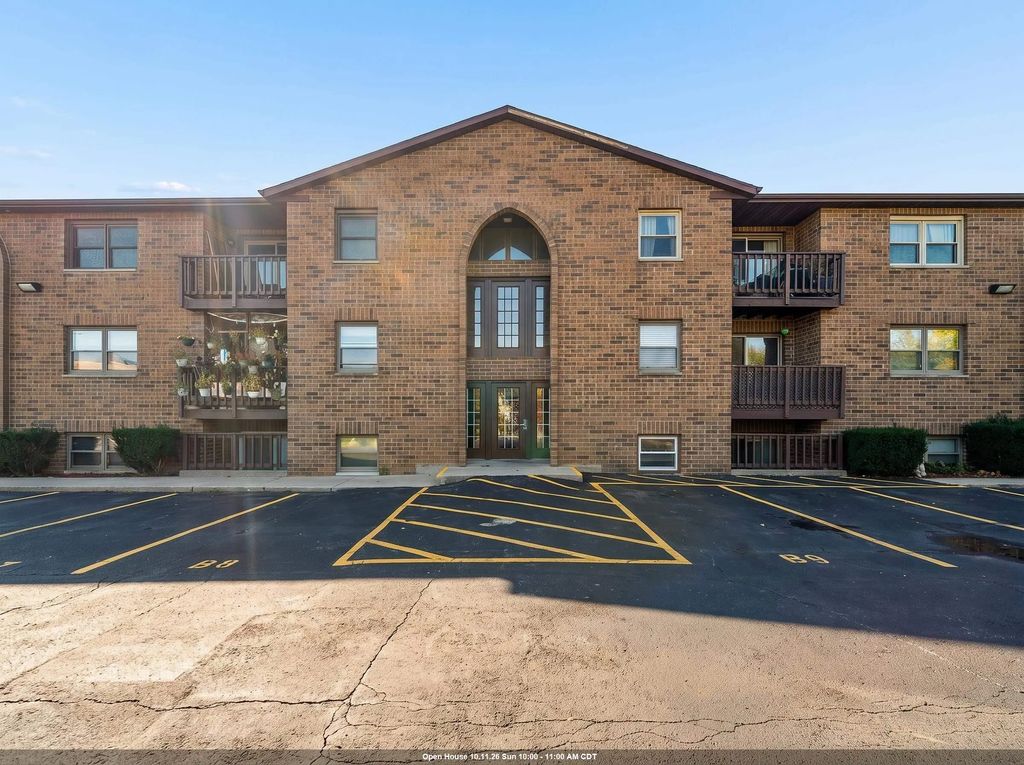 1161 Gillingham Road B-1, NEENAH