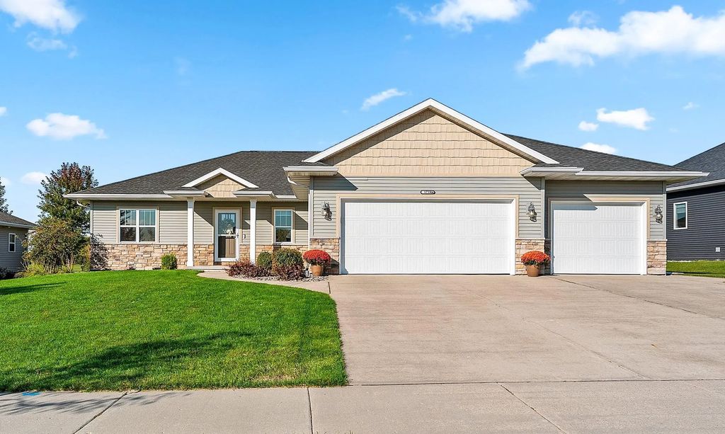 1715 Red Oak Street, GREEN BAY