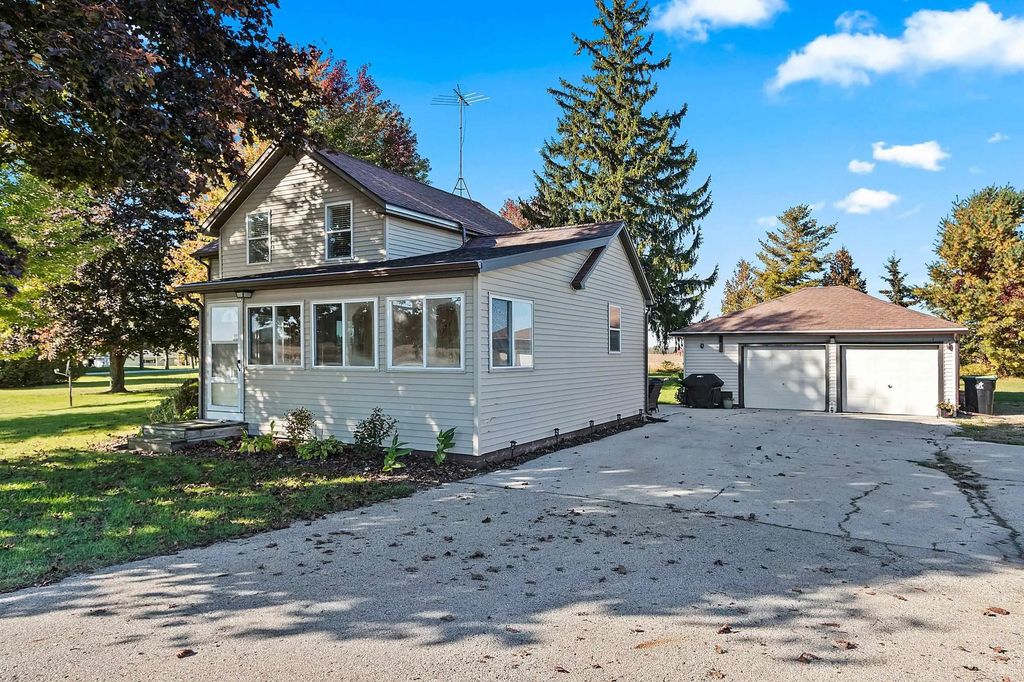 8284 State Hwy 22, OCONTO FALLS