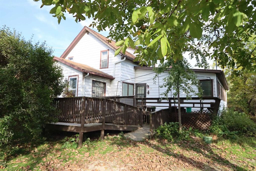 29 Lakeshore Drive, NORTH FOND DU LAC
