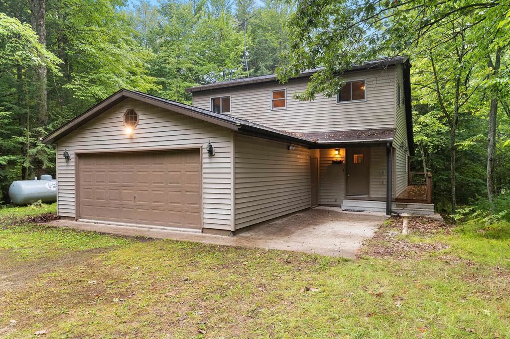N6095 Eagles Way, PORTERFIELD
