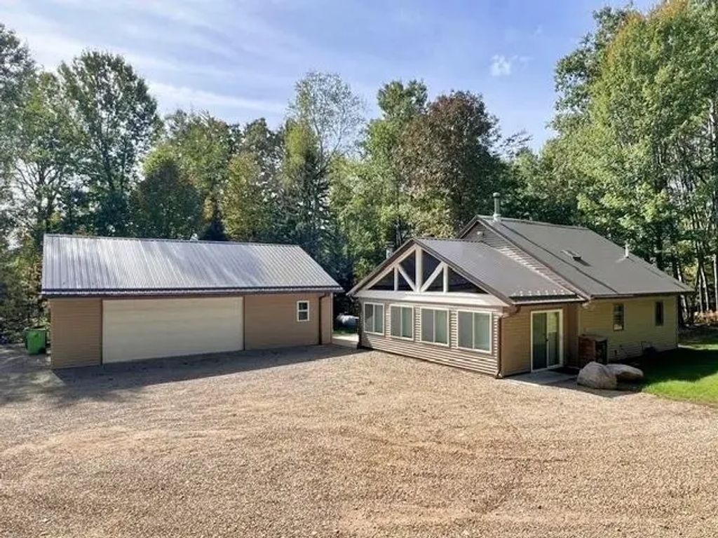 W8718 Dow Dam Road, AMBERG