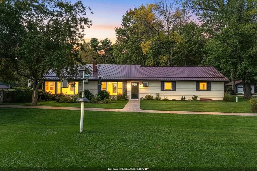 4135 Lade Beach Road, LITTLE SUAMICO