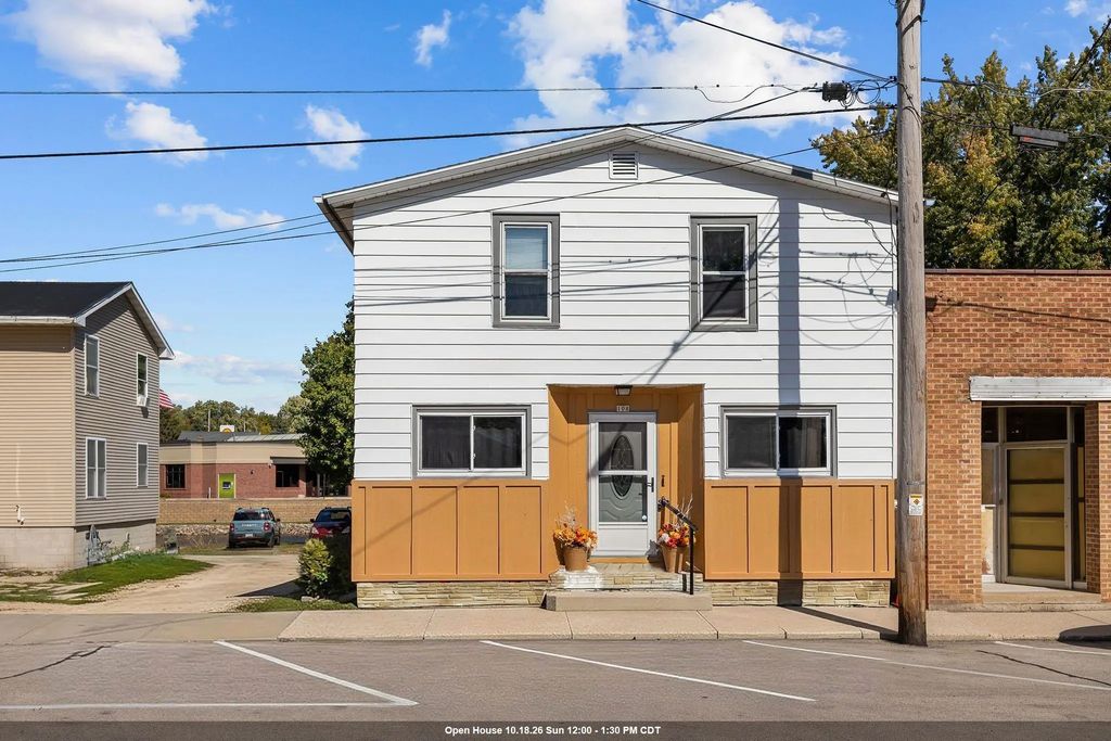 108 E Rock River Street, THERESA