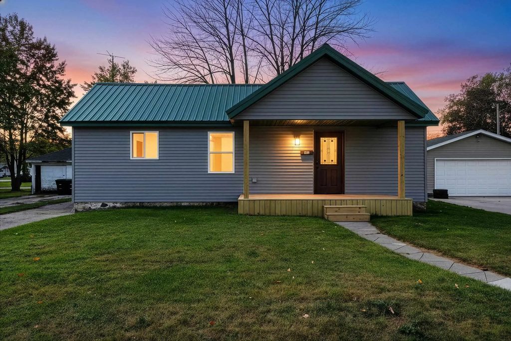 517 S Hamlin Street, SHAWANO