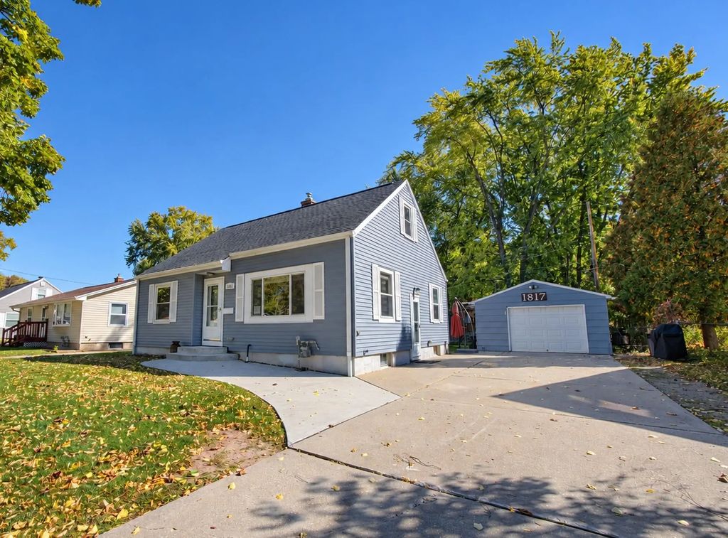 1817 Gross Avenue, GREEN BAY