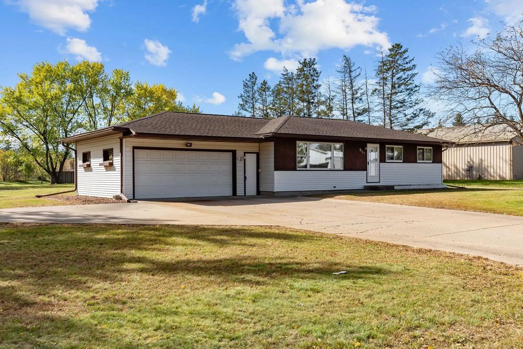 987 Okeefe Drive, KRONENWETTER