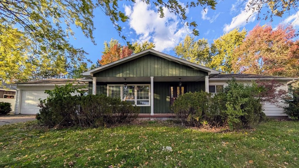 2704 E Neupert Avenue, WESTON
