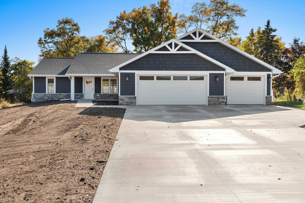 1218 Pecor Street, OCONTO