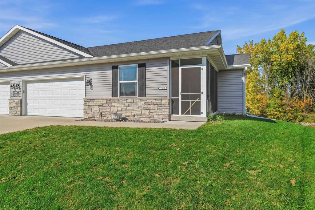 1520 Mistral Lane, FOND DU LAC