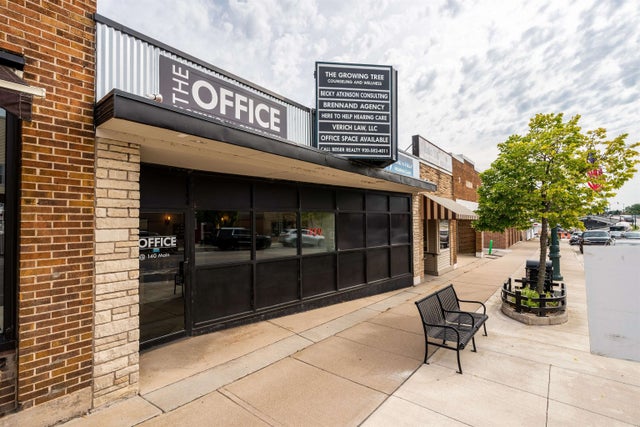 140 W Main Street, WINNECONNE