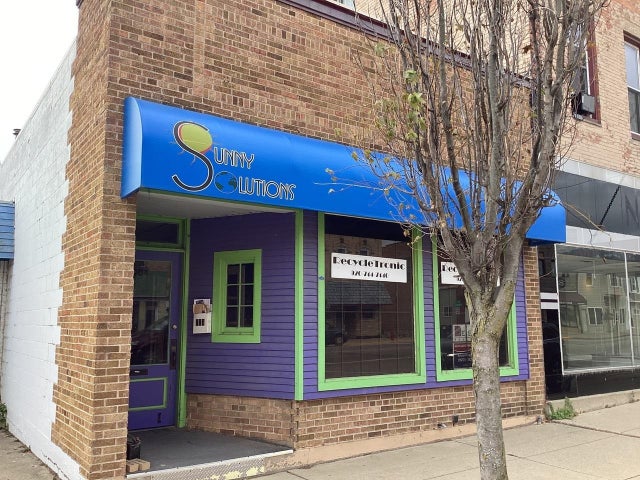 204 Broadway Street, BERLIN