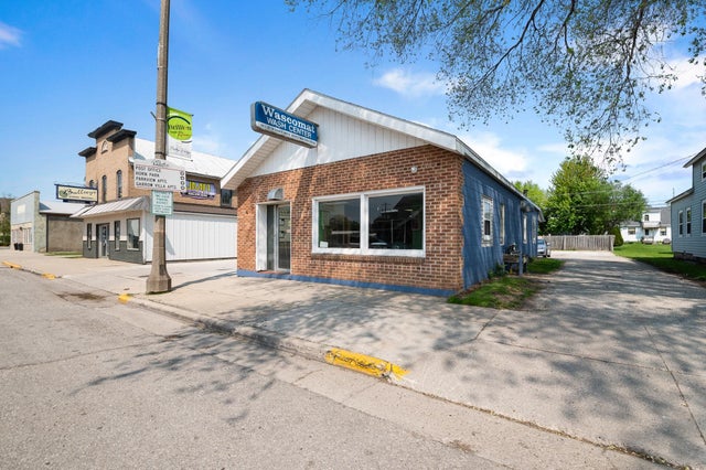 214 S Main Street, BRILLION