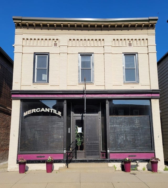 109 S Lake Street, HUSTISFORD