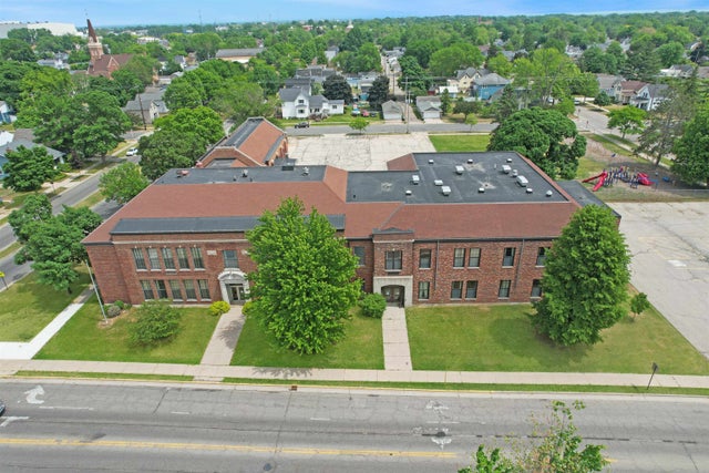 1615 Carney Boulevard, MARINETTE