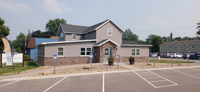 118 E Division Street, SHAWANO