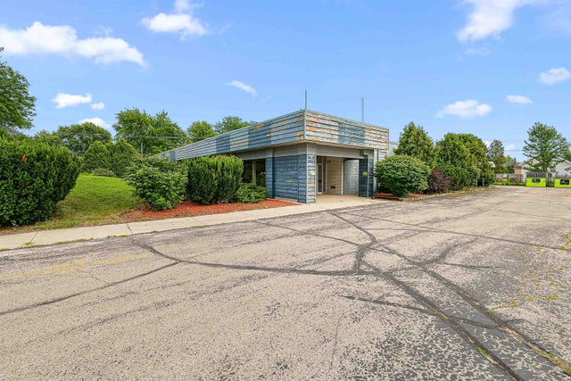 254 Winnebago Drive, FOND DU LAC