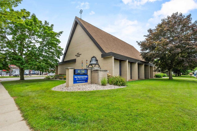 100 W Presbyterian Street, SHAWANO