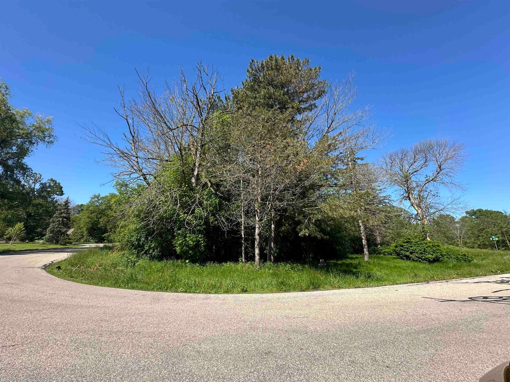 Zirbel Drive 39488, MENASHA