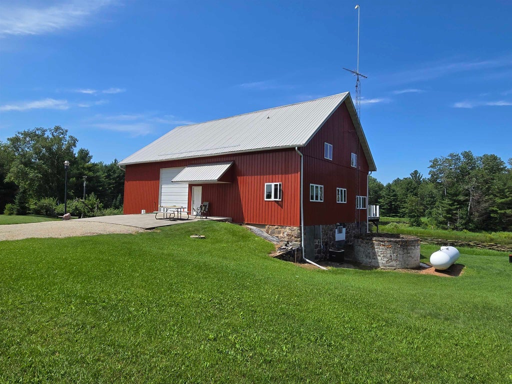 E3538 Boelter Road, IOLA