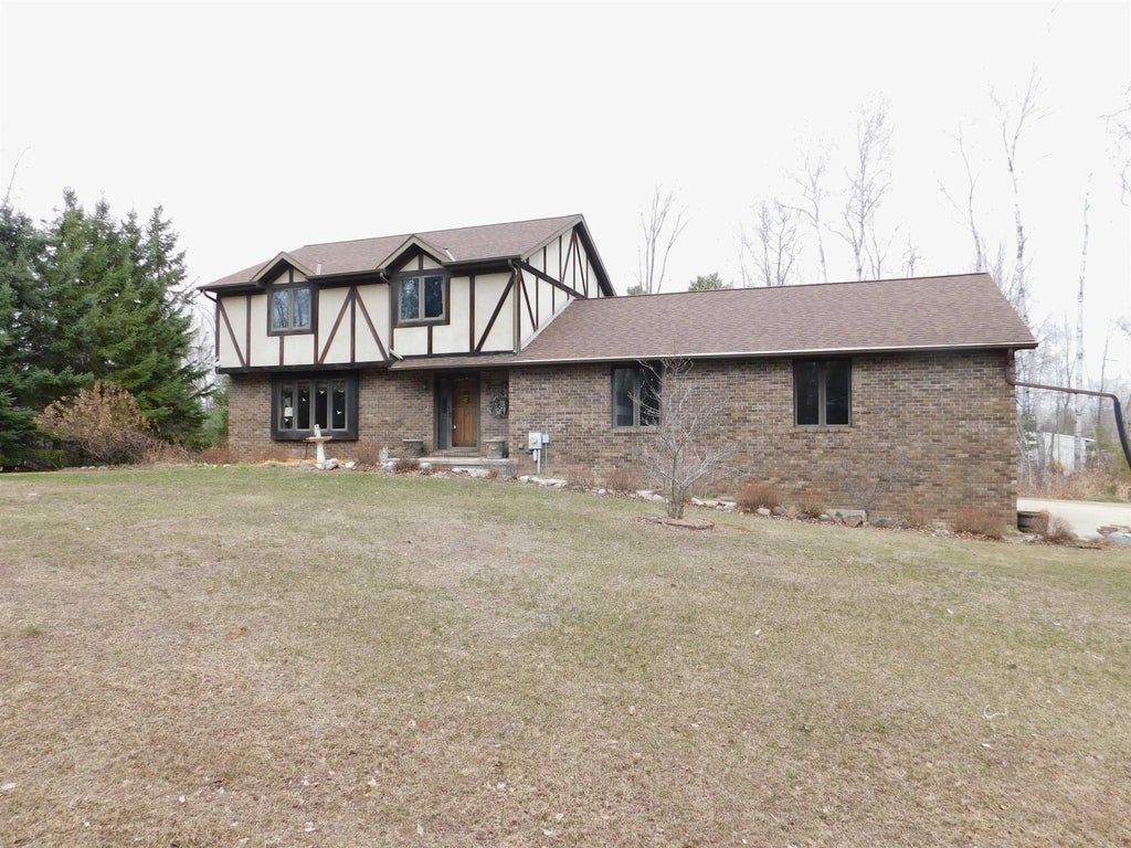 2454 Forest Meadows Court, GREEN BAY