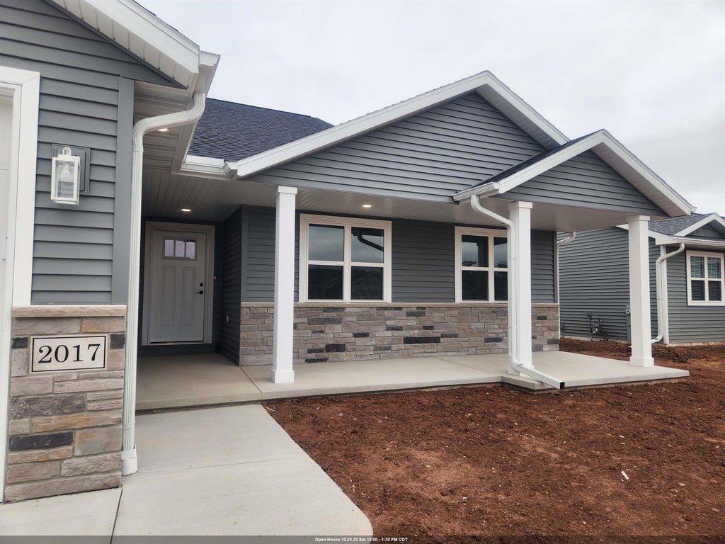 2017 Red Fox Lane, KAUKAUNA