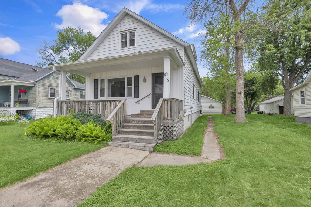 615 Ogden Street, MARINETTE