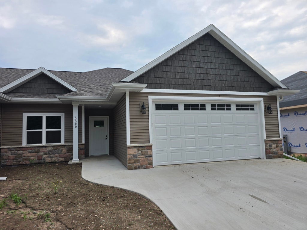 5366 Pennsylvania Avenue, APPLETON