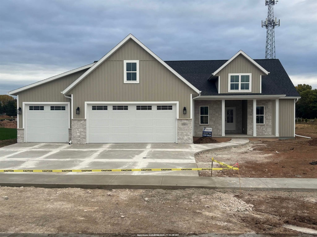 N8824 Dublin Pass, MENASHA