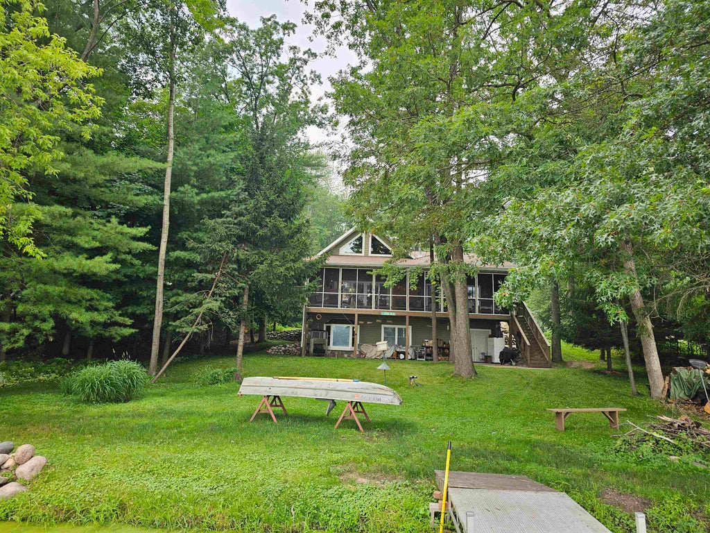 150 Lake Shore Drive, IOLA