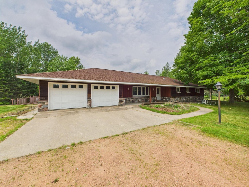 4811 Airport Lane, LAONA